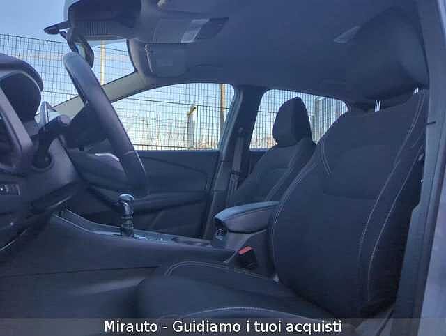 Nissan Qashqai MHEV 140 CV Business