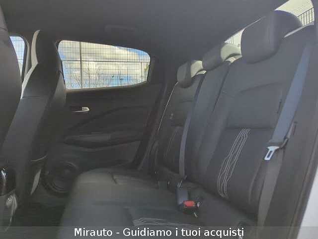 Nissan Juke 1.6 HEV Premiere Edition Auto