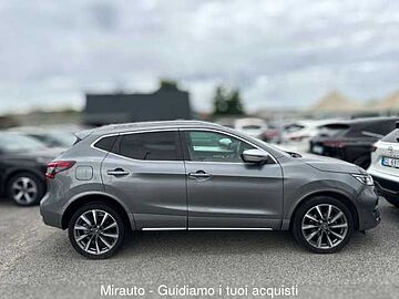 Nissan Qashqai 2ª serie Qashqai 1.3 DIG-T 160 CV DCT Tekna+ Dynamic Standard Grigio