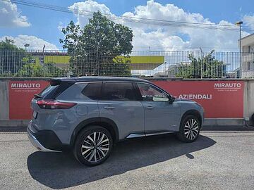 Nissan X-Trail e-Power e-4orce 4WD 7 posti Tekna Grigio