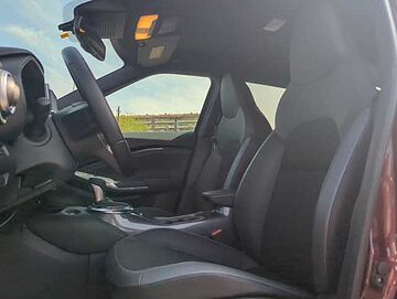 Nissan Juke 1.6 HEV N-Connecta Auto Bordeaux