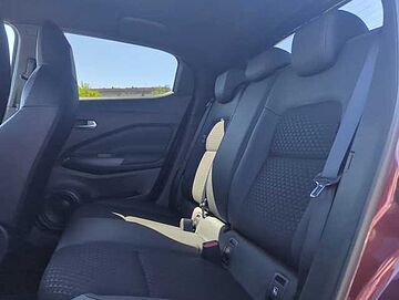 Nissan Juke 1.6 HEV N-Connecta Auto Bordeaux