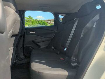Nissan Qashqai 1.3 MHEV 140 Business Beige