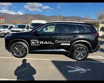 Nissan X-Trail IV 2022 X-Trail TEKNA 2WD black