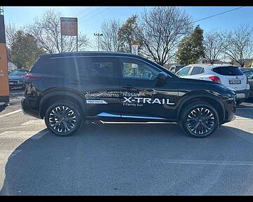 Nissan X-Trail IV 2022 X-Trail TEKNA 2WD black