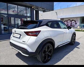Nissan Juke II 2020 Juke 1.6 hev Premiere Edition white