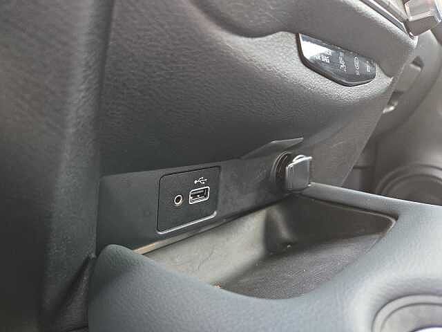 Nissan Juke 1.0 DIG-T 114 CV N-Connecta