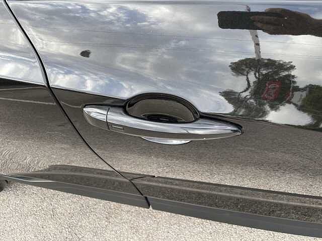 Nissan Juke 1.0 DIG-T 114 CV Tekna