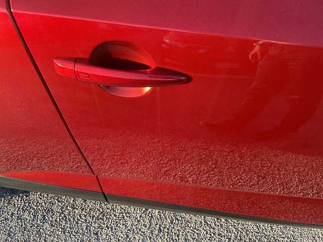 Nissan Qashqai MHEV 140 CV Tekna