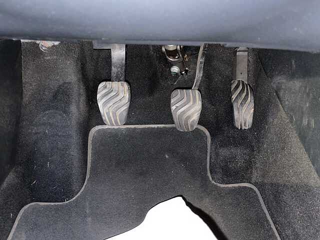 Nissan Juke 1.0 DIG-T 114 CV N-Connecta