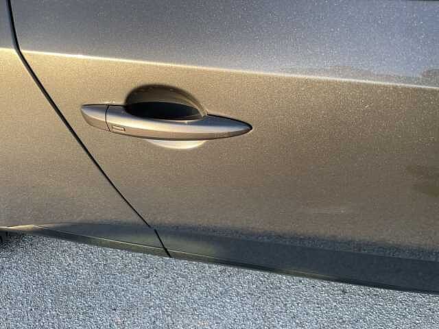 Nissan Qashqai MHEV 140 CV N-Connecta