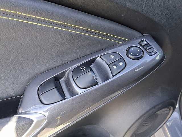 Nissan Juke 1.0 DIG-T 114 CV DCT Kiiro