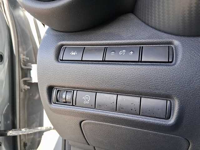 Nissan Juke 1.0 DIG-T 114 CV DCT Kiiro