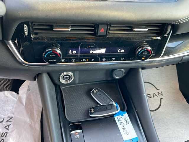 Nissan Qashqai 1.3 MHEV 158 N-Connecta Xtronic