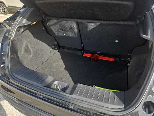 Nissan Juke 1.0 DIG-T 114 Mt N-Connecta