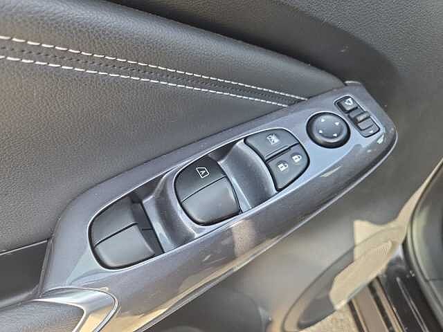 Nissan Juke 1.0 DIG-T 114 Mt N-Connecta