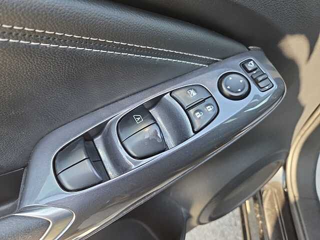 Nissan Juke 1.0 DIG-T 114 Mt N-Connecta