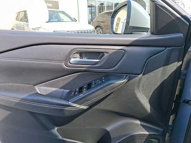 Nissan Qashqai 1.3 MHEV 158 N-Connecta Xtronic-TETTO PANORAMICO