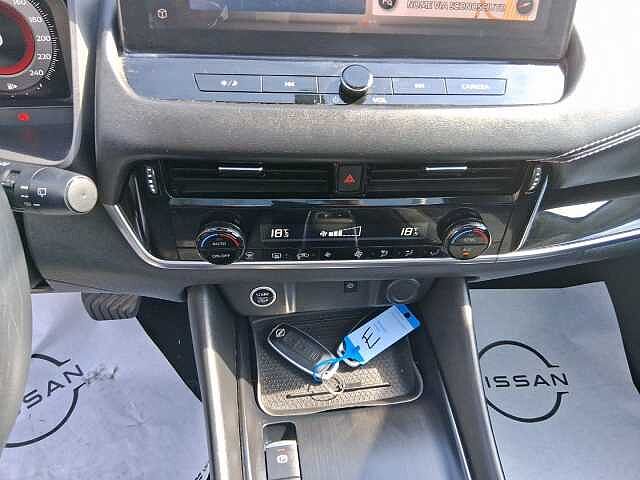 Nissan Qashqai 1.3 MHEV 158 N-Connecta Xtronic-TETTO PANORAMICO