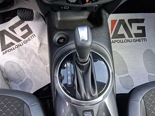 Nissan Juke 1.6 HEV N-Connecta Auto