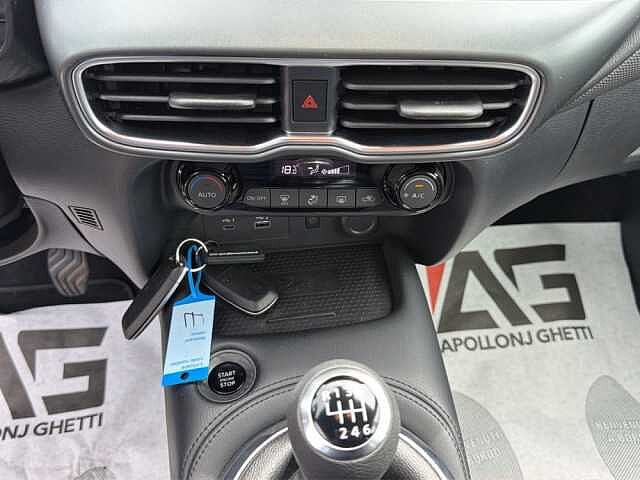 Nissan Juke 1.0 DIG-T 114 N-Connecta Mt- KM. 1.461