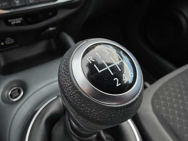 Nissan Juke 1.0 DIG-T 114 Mt N-Connecta