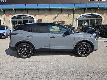 Nissan Qashqai MHEV 140 CV Tekna Grigio tetto nero