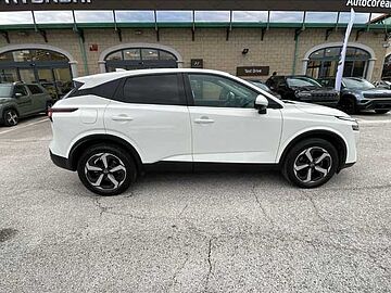 Nissan Qashqai 1.3 MHEV 158 N-Connecta Xtronic Bianco