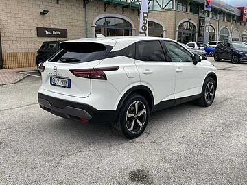 Nissan Qashqai 1.3 MHEV 158 N-Connecta Xtronic Bianco
