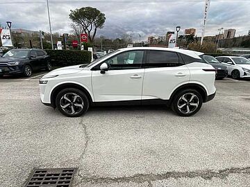 Nissan Qashqai 1.3 MHEV 158 N-Connecta Xtronic Bianco