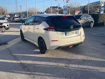 Nissan Leaf e+ Tekna PRO PILOT PARK 40 KWH Bianco