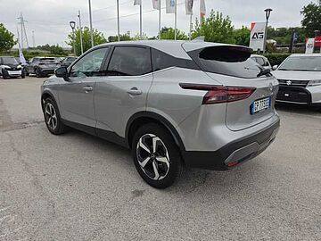 Nissan Qashqai 1.3 MHEV 140 N-Connecta-KM. 31.470 Grigio