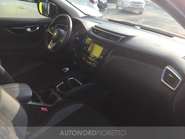 Nissan Qashqai 1.3 dig-t acenta premium 140cv