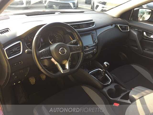 Nissan Qashqai 1.3 dig-t acenta premium 140cv