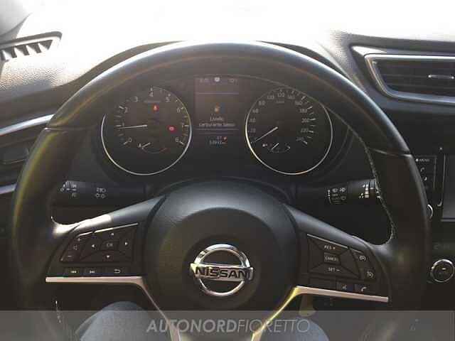 Nissan Qashqai 1.3 dig-t acenta premium 140cv