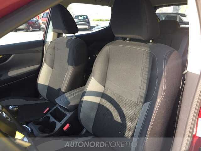 Nissan Qashqai 1.3 dig-t acenta premium 140cv