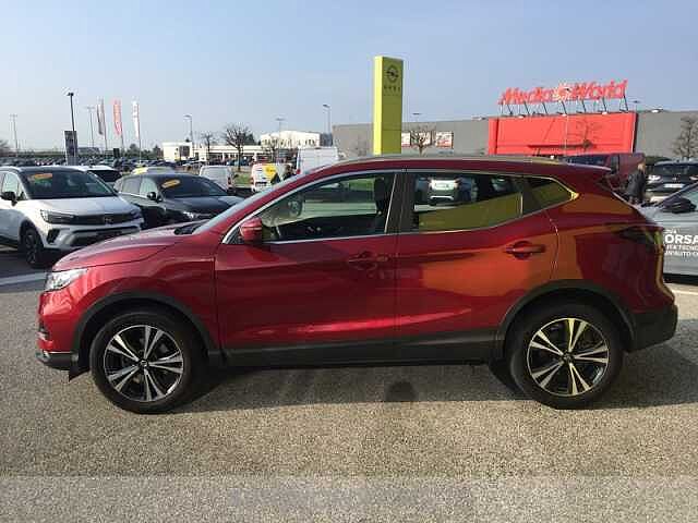 Nissan Qashqai 1.3 dig-t acenta premium 140cv