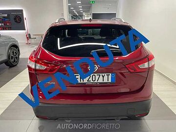 Nissan Qashqai 1.5 dci n-connecta 110cv ROSSO