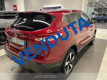 Nissan Qashqai 1.5 dci n-connecta 110cv ROSSO