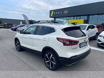 Nissan Qashqai 1.6 dci tekna 2wd 130cv xtronic Autocarro Autocarro BIANCO