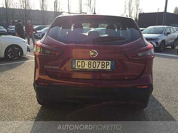 Nissan Qashqai 1.3 dig-t acenta premium 140cv ROSSO