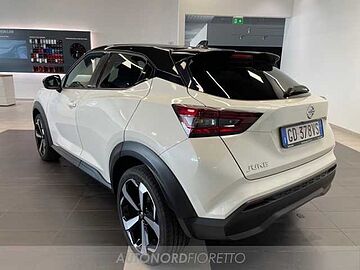 Nissan Juke 1.0 dig-t n-connecta 114cv dct White pearl/black metallic