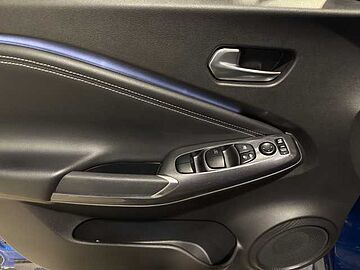 Nissan Juke Juke 1.6 hev Tekna blue