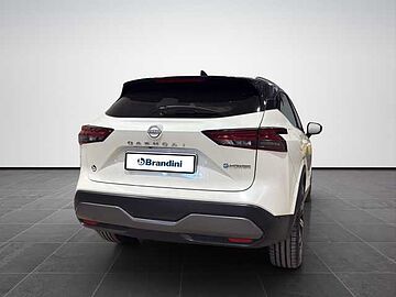 Nissan Qashqai Qashqai 1.5 e-power Tekna+ 2wd white