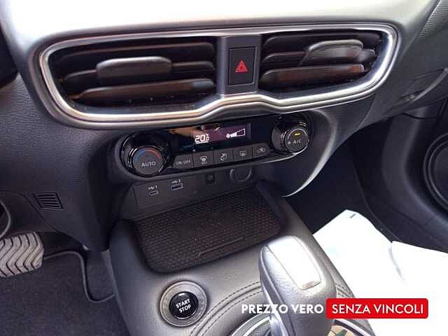 Nissan Juke 1.6 hev N-Connecta