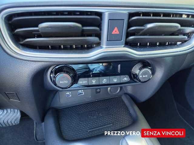 Nissan Juke 1.6 hev N-Connecta