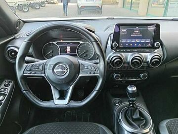 Nissan Juke 1.0 dig-t N-Connecta 114cv Nero