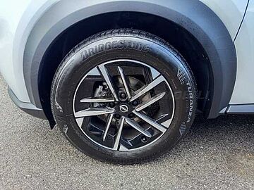 Nissan Juke 1.0 dig-t N-Connecta 114cv Bianco