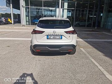 Nissan Qashqai 1.3 mhev N Connecta 2wd 140cv Bianco