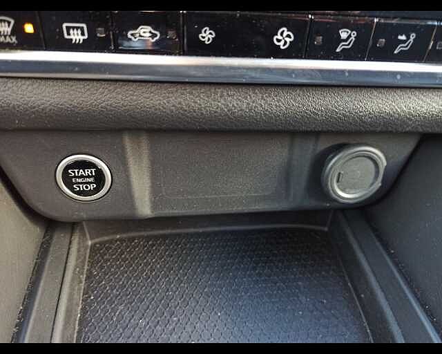 Nissan Qashqai 3ª serie Qashqai MHEV 140 CV N-Connecta